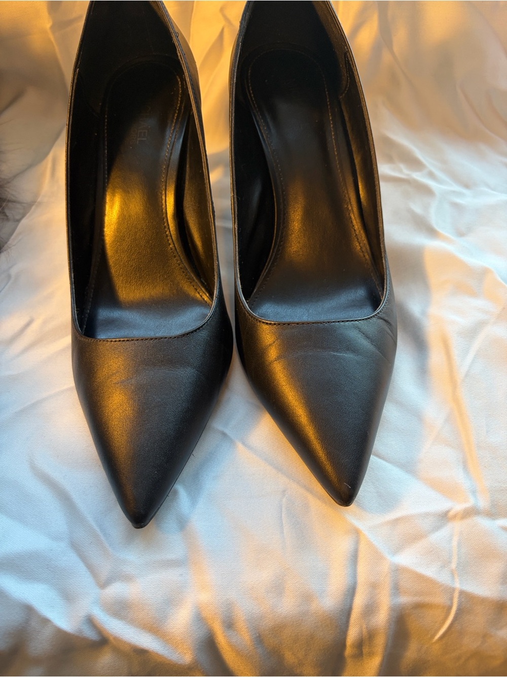 Michael Michael Kors Black Leather Pointed Toe Pumps Size 8